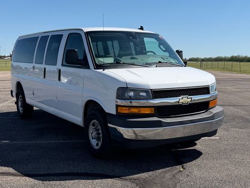 Used 2019 Chevrolet Express 3500 LT w/ LT Preferred Equipment Group RWD image 1