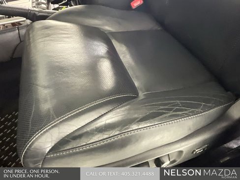 Used 2013 Lexus LX 570 4WD w/ Luxury Pkg image 24