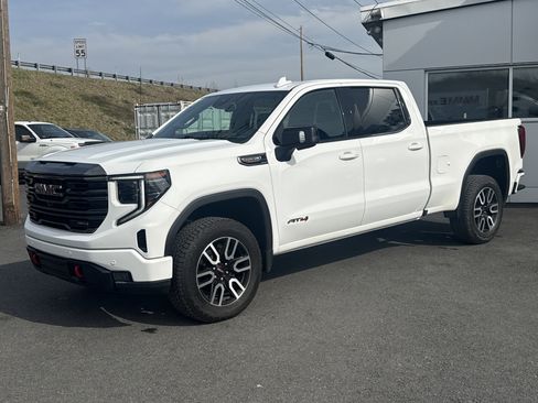 Used 2023 GMC Sierra 1500 AT4 image 7