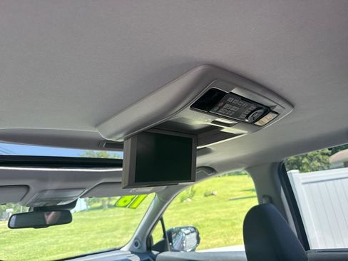 Used 2018 Honda Pilot Touring image 14