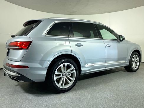 Certified 2025 Audi Q7 3.0T Premium Plus image 37