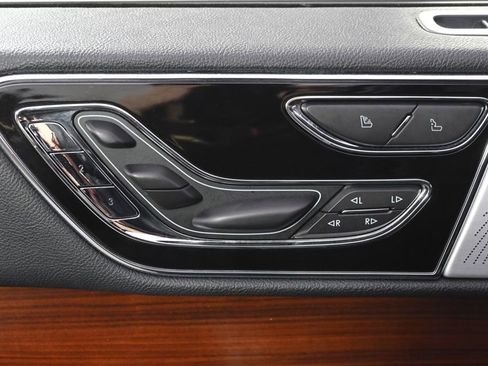 Used 2022 Lincoln Navigator Reserve image 14