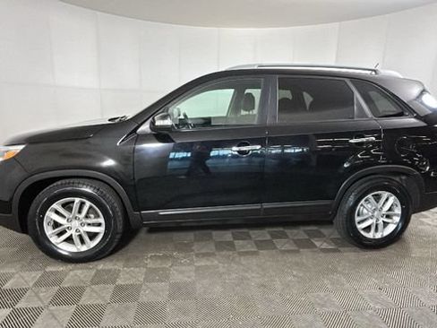 Used 2014 Kia Sorento LX FWD image 5