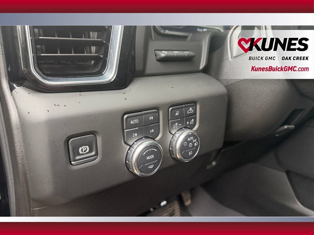 Used 2025 GMC Sierra 2500 Denali w/ Denali Reserve Package AWD/4WD image 19