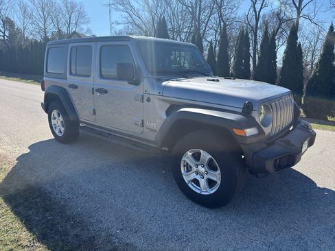 Used 2021 Jeep Wrangler Unlimited Sport AWD/4WD image 2