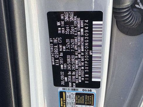 Used 2022 Kia Telluride SX w/ SX Prestige Package image 29