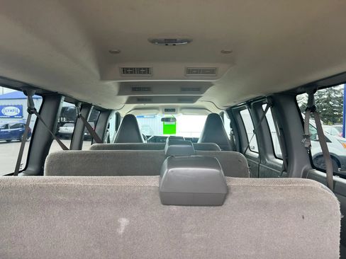 Used 2017 Chevrolet Express 3500 LT w/ LT Preferred Equipment Group RWD image 15
