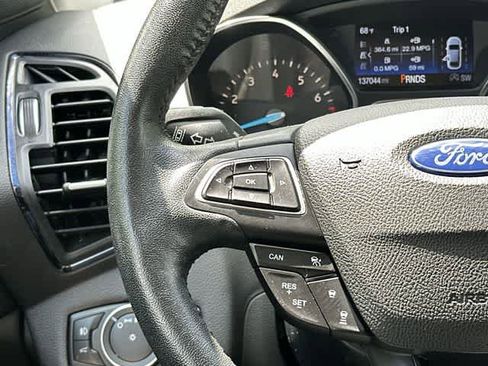 Used 2019 Ford Escape Titanium AWD/4WD image 9
