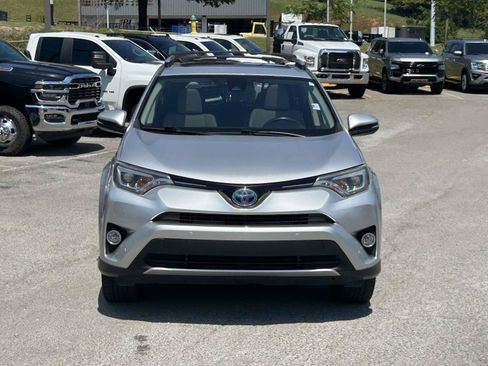 Used 2016 Toyota RAV4 Limited AWD/4WD image 2