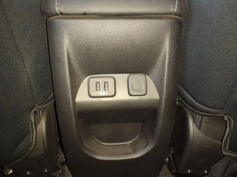 Used 2019 Chevrolet Colorado LT w/ LT Convenience Package image 28