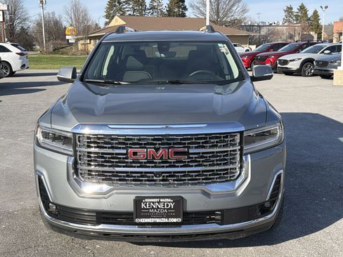 Used 2023 GMC Acadia Denali w/ Denali Technology Package FWD image 8