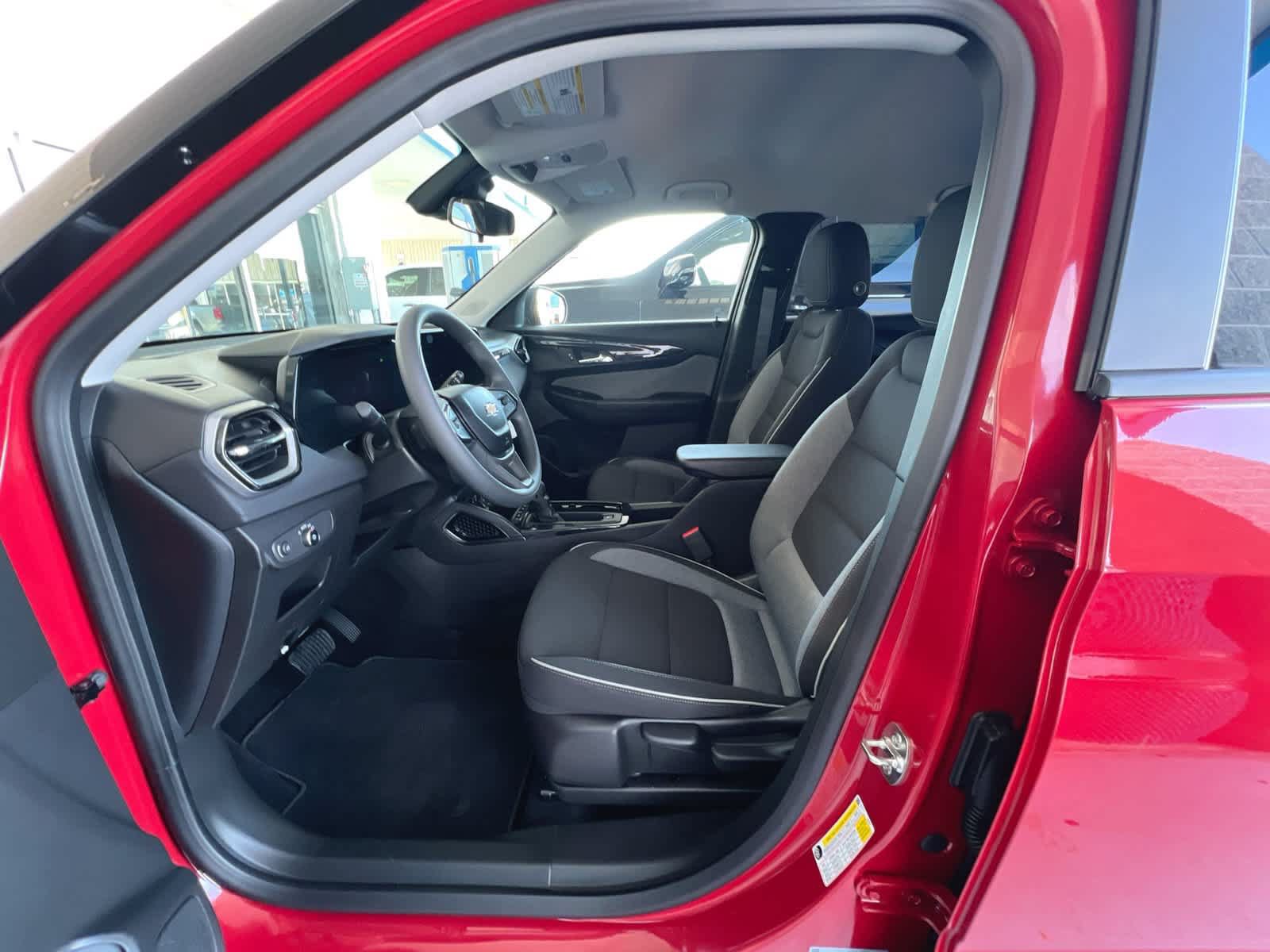 Used 2026 Chevrolet TrailBlazer LS w/ LS Convenience Package FWD image 23