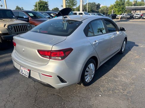 Used 2023 Kia Rio LX FWD image 4