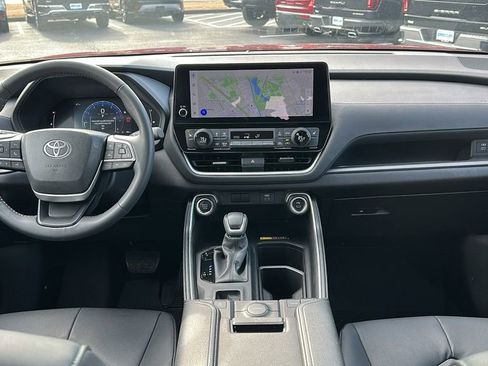 Used 2025 Toyota Grand Highlander FWD image 10
