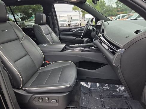 Used 2022 Cadillac Escalade ESV Sport w/ Touring Package AWD/4WD image 20