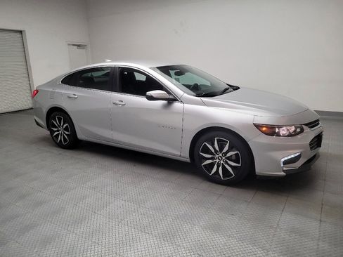 Used 2018 Chevrolet Malibu LT image 11