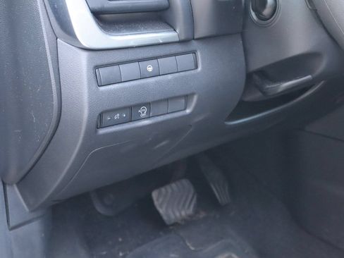 Used 2023 Nissan Rogue SV FWD image 22