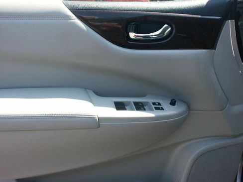 Used 2013 Nissan Quest SV w/ Leather Pkg FWD image 15