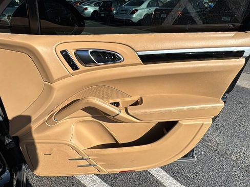 Used 2015 Porsche Cayenne S AWD/4WD image 20