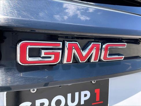 Used 2026 GMC Acadia Elevation w/ Elevation Premium Package AWD/4WD image 30