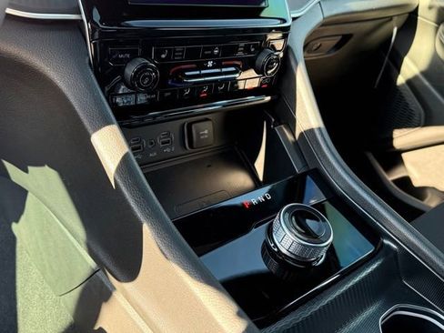 New 2025 Jeep Grand Cherokee Laredo X w/ Luxury Tech Group I image 20