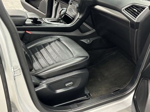 Used 2017 Ford Edge SEL w/ Equipment Group 201A image 31