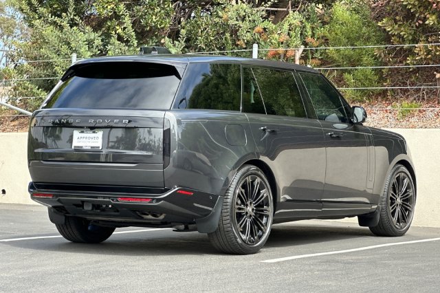 Used 2024 Land Rover Range Rover Long Wheelbase SE AWD/4WD image 5