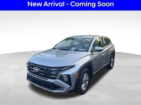Used 2025 Hyundai Tucson SE FWD image 1