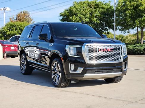 Used 2021 GMC Yukon Denali w/ Denali Premium Package AWD/4WD image 3