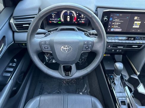 Used 2025 Toyota Camry XSE FWD image 29