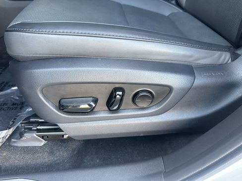 Used 2024 Lexus RZ 450e Premium image 34