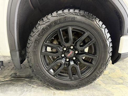 Used 2022 GMC Sierra 1500 Elevation w/ X31 Off-Road Package image 29