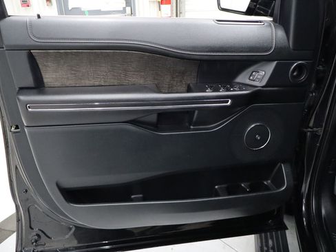 Used 2020 Ford Expedition Limited RWD image 14