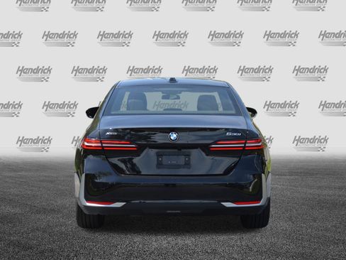 Certified 2025 BMW 530i xDrive AWD/4WD image 10