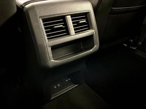 Used 2023 Volkswagen Atlas Cross Sport SEL R-Line AWD/4WD image 10