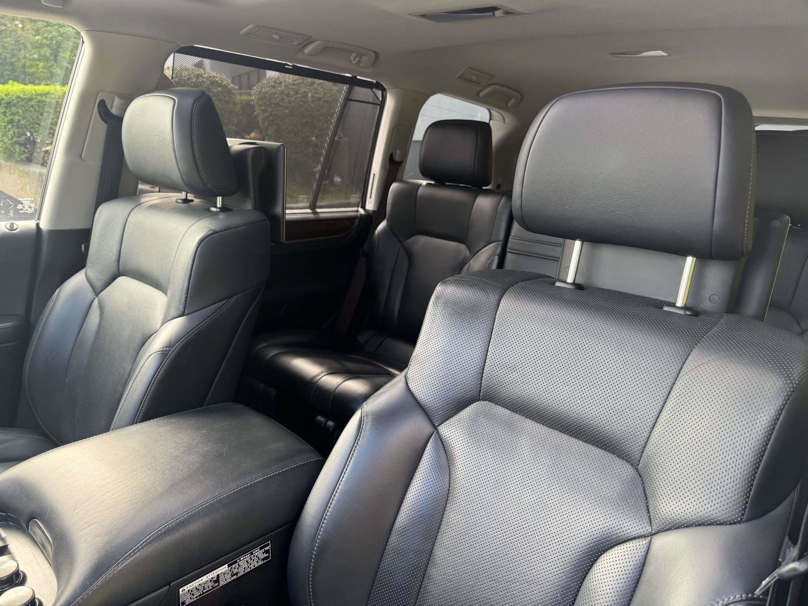 Used 2017 Lexus LX 570 4WD w/ Luxury Package image 20