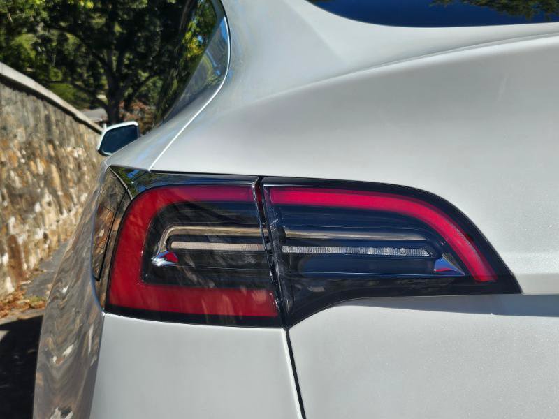 Used 2023 Tesla Model Y AWD image 28