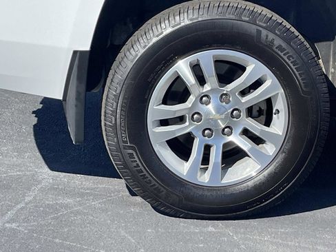 Used 2019 Chevrolet Tahoe LT image 9