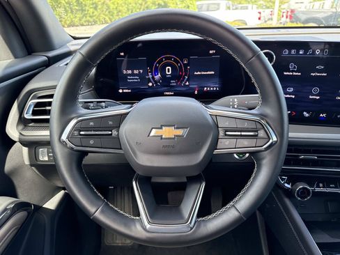 Used 2026 Chevrolet Traverse LT w/ Driver Confidence Package FWD image 15