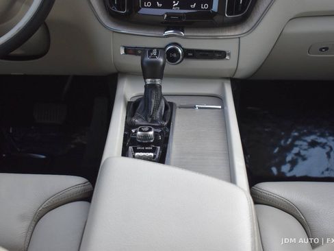 Used 2018 Volvo XC60 T6 Inscription w/ Convenience Package AWD/4WD image 27