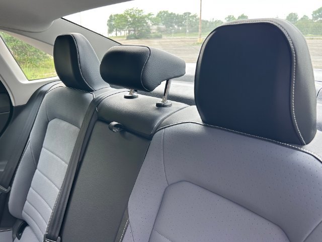 New 2026 Volkswagen Jetta SE FWD image 21