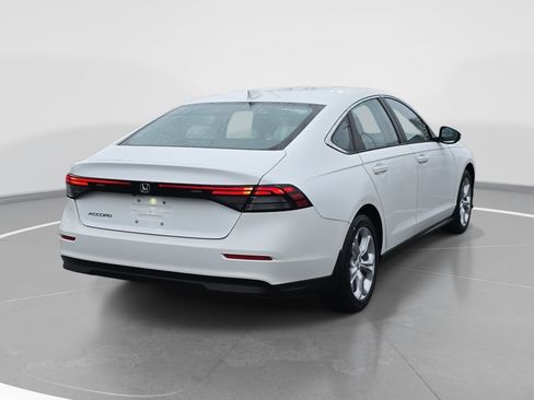 Certified 2023 Honda Accord LX image 5
