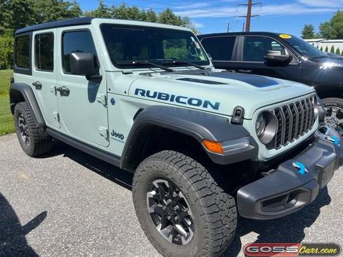 Used 2024 Jeep Wrangler Unlimited Rubicon 4xe w/ Convenience Group AWD/4WD image 2