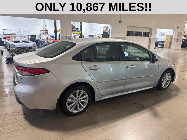 Used 2026 Toyota Corolla LE w/ LE Premium Package FWD image 2