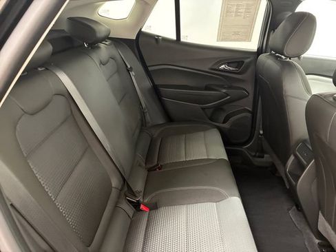 Certified 2025 Chevrolet Trax LT w/ Driver Confidence Package FWD image 16
