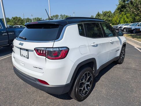 Used 2025 Jeep Compass Limited AWD/4WD image 8