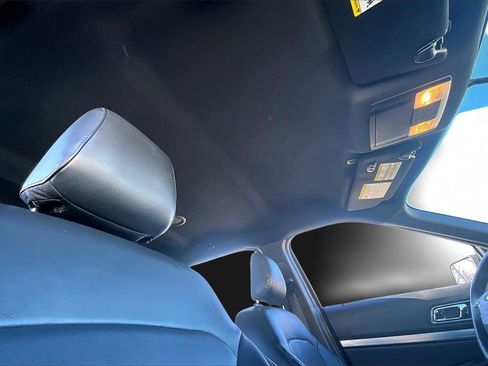 Used 2019 Ford Explorer XLT w/ Equipment Group 202A image 22