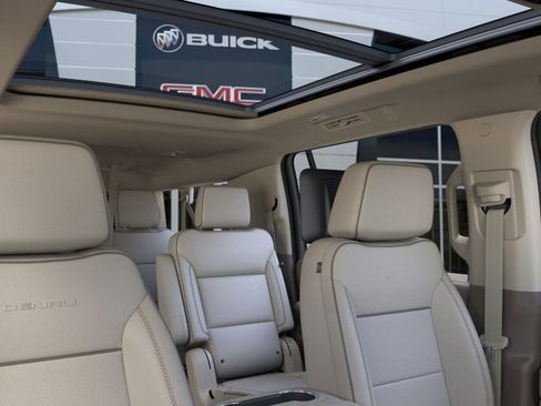 New 2026 GMC Yukon XL Denali w/ Denali Reserve Package AWD/4WD image 24
