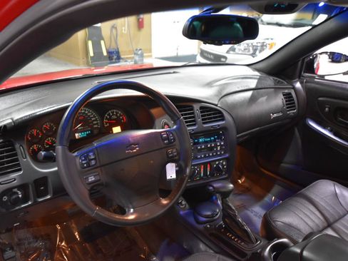 Used 2002 Chevrolet Monte Carlo SS w/ High Sport Appearance Pkg FWD image 13