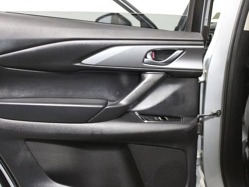 Used 2023 MAZDA CX-9 Touring image 30